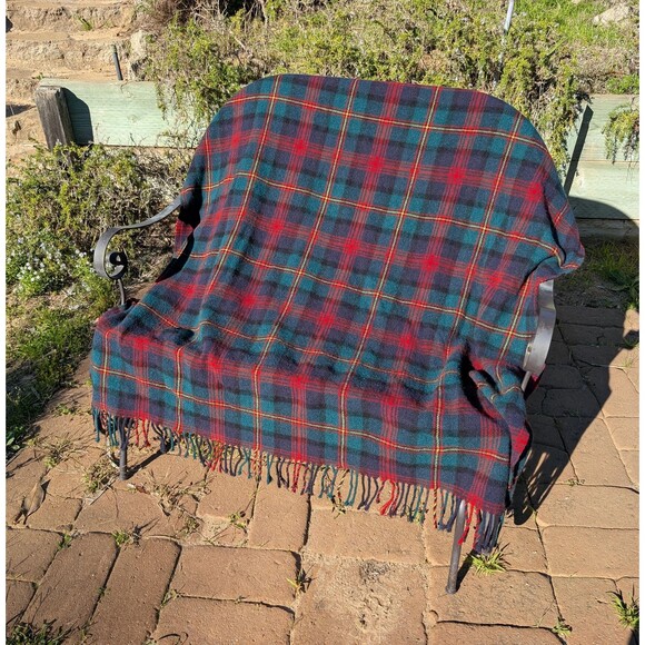 Vintage Wool Pendleton Blanket: Plaid Stadium Picnic Blanket - Picture 4 of 11